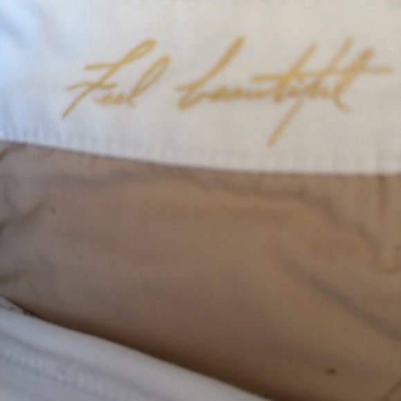 White House Black Market Women's Cream Straight Leg Jeans - Picture 6 of 8